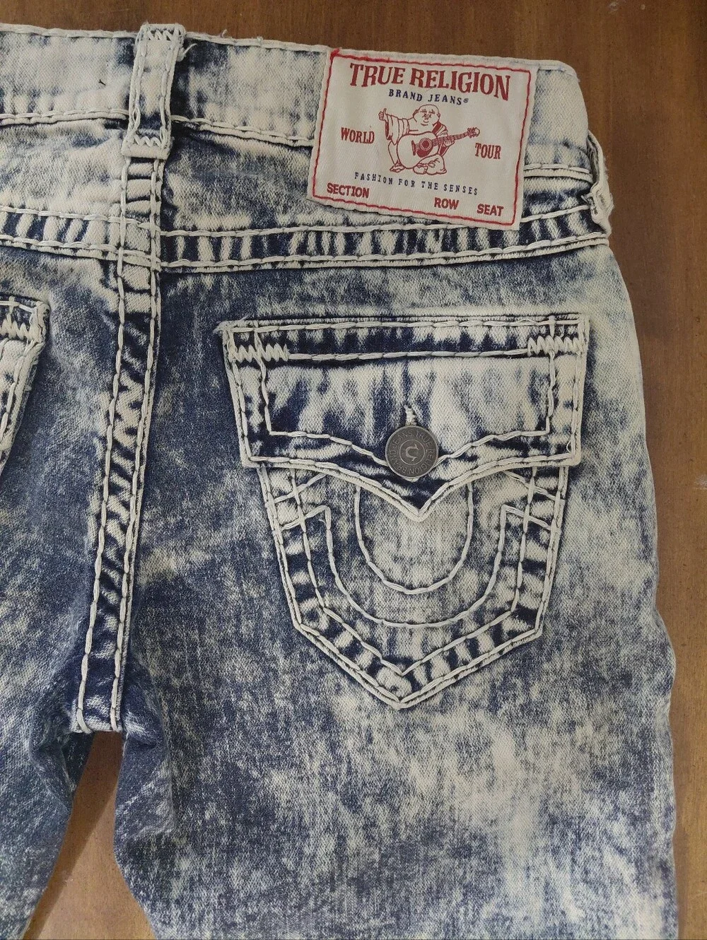 NWOT True Religion Size 28 Ricky Relaxed Straight Super Fray Shorts Flap Pocket